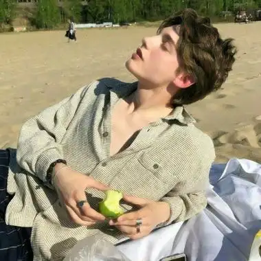 6686体育app金牌作者Ernie