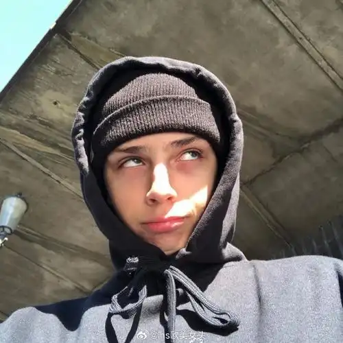 6686体育app铁牌作者Abigail