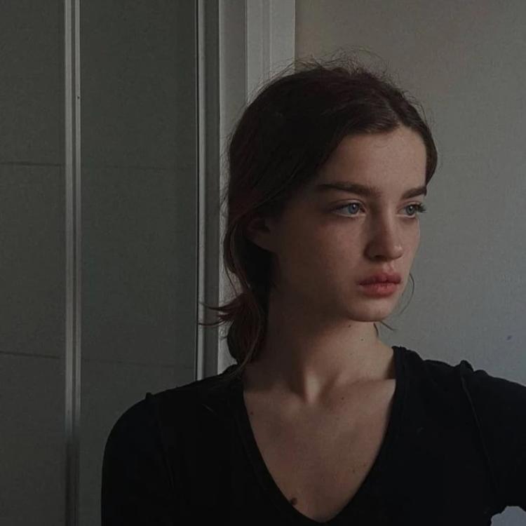 6686体育app中级作者玉砌似画染