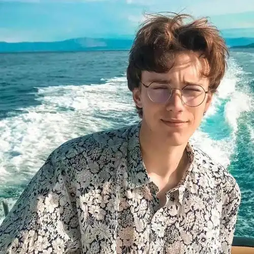 6686体育app首席作者Sadie